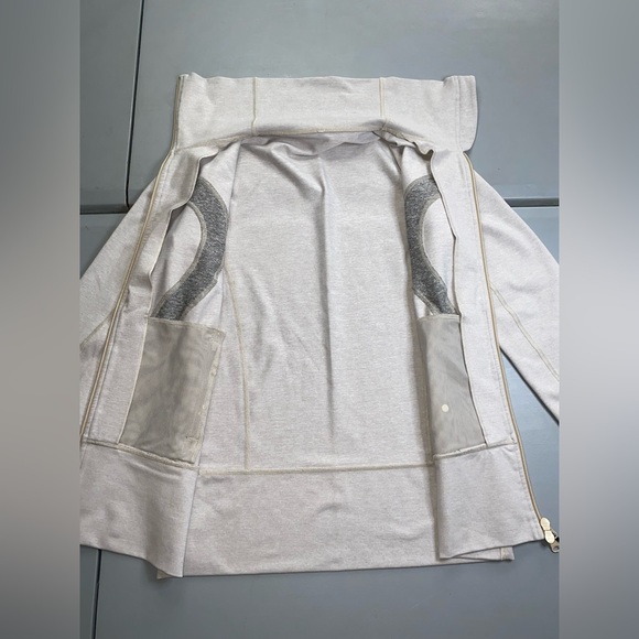 Lululemon In Stride Jacket - Picture 9 of 13